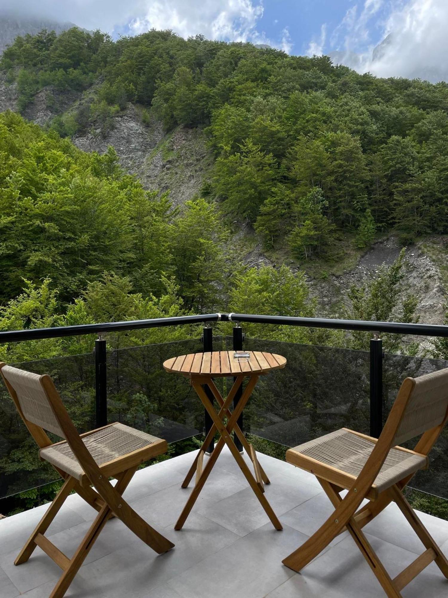 Valter & Drita'S Guesthouse Theth Exteriér fotografie