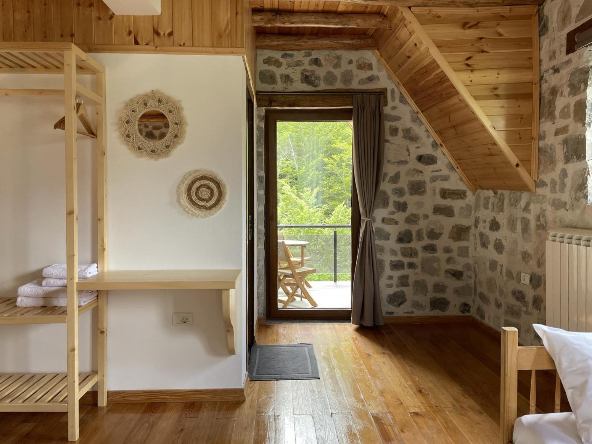 Valter & Drita'S Guesthouse Theth Exteriér fotografie